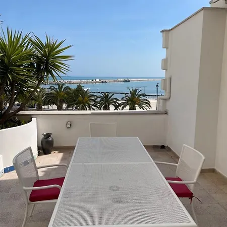 Casa Manfredi Terrazza Diomede Pensión 4*