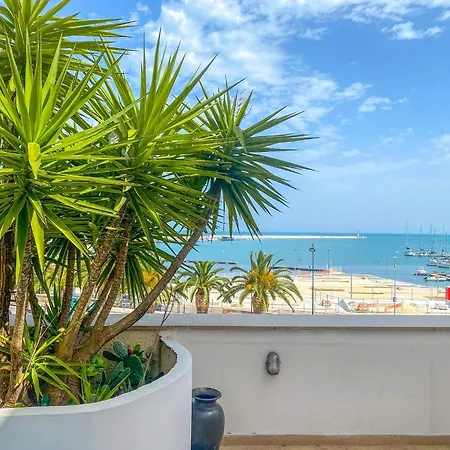 Casa Manfredi Terrazza Diomede Gasthof Manfredonia