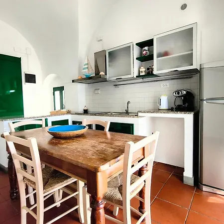 Gasthuis Casa Manfredi Terrazza Diomede 4*